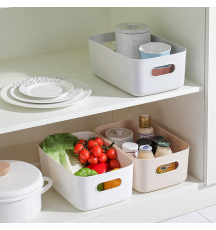 Plastic storage bin set (4 Pieces)