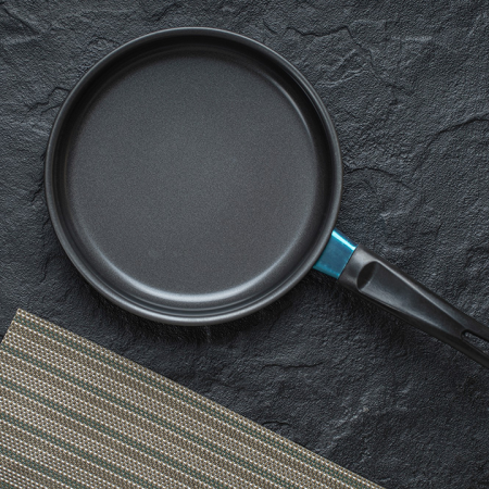 Non-stick frying pan