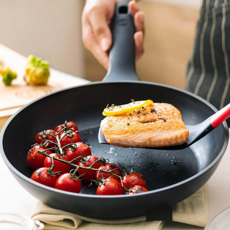 Non-stick frying pan
